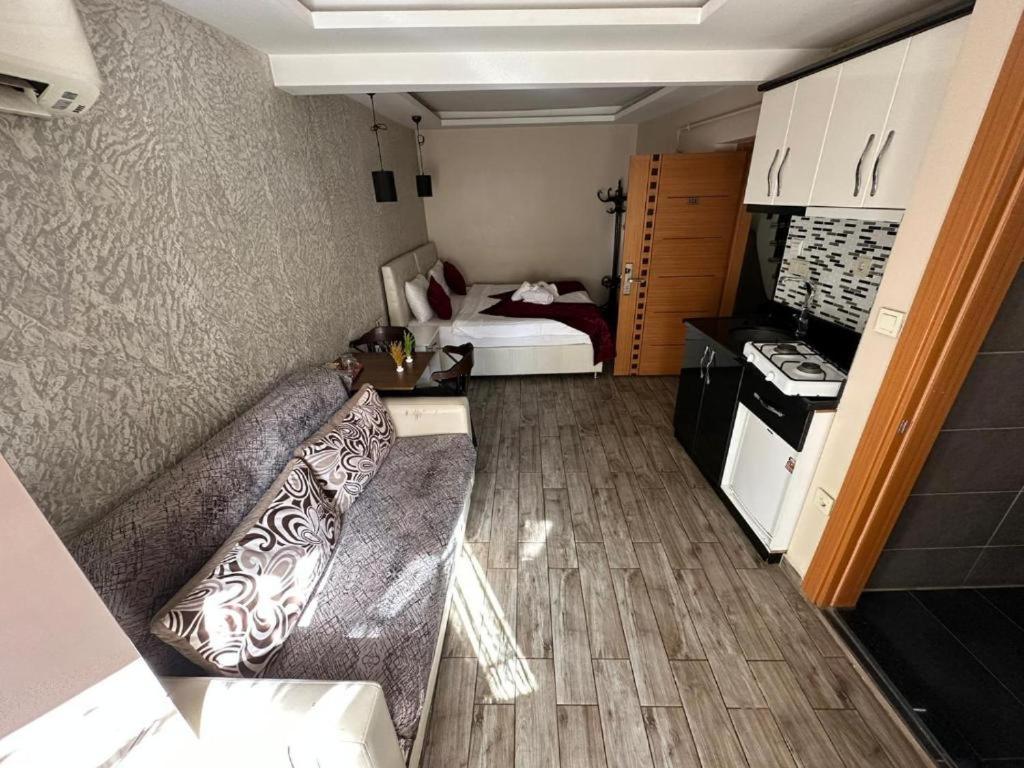 Step Suites Истанбул Екстериор снимка